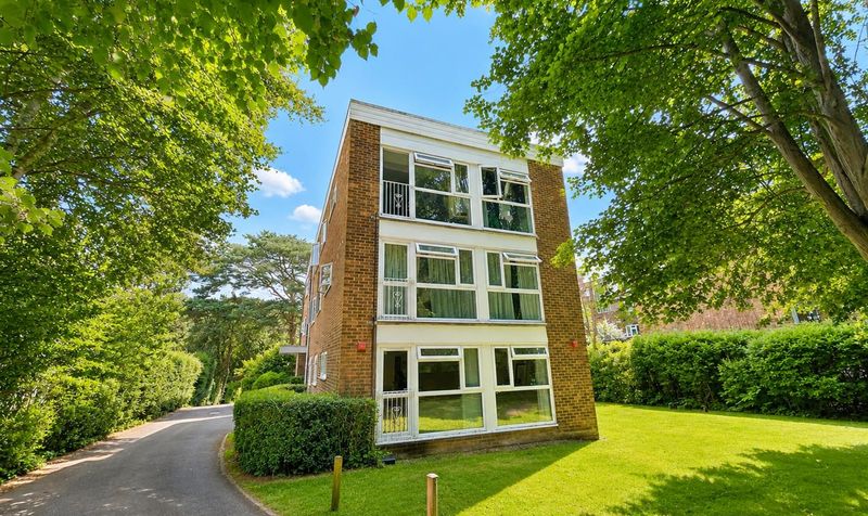 TWO bedroom Flat Located in Surrey Road, Camelot, BH12 - For Sale and To Let